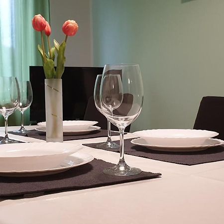 Lovely Apartment In โปแมร์ ภายนอก รูปภาพ