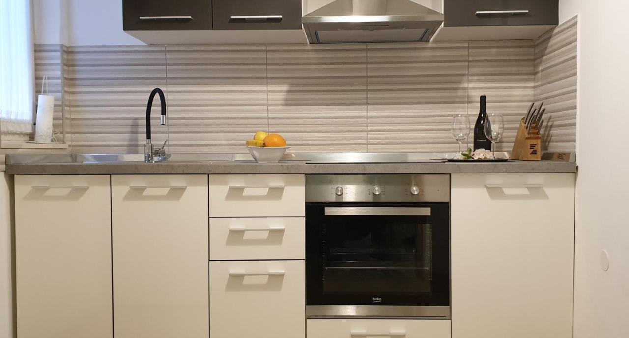 Lovely Apartment In โปแมร์ ภายนอก รูปภาพ