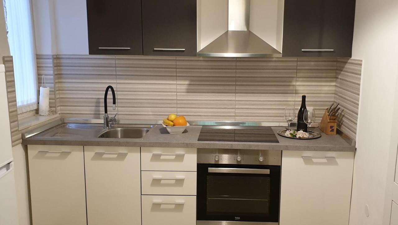 Lovely Apartment In โปแมร์ ภายนอก รูปภาพ